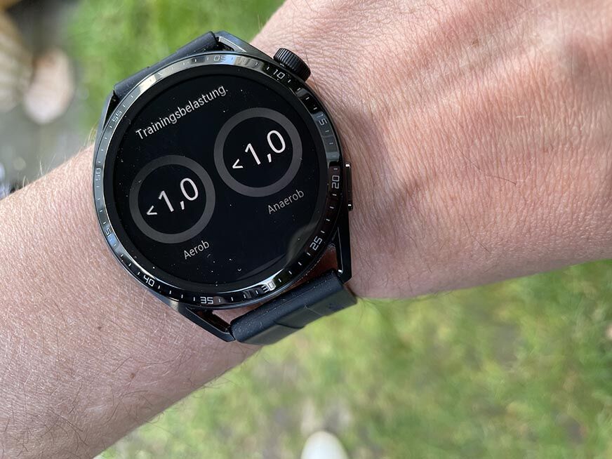 Man sieht die Trainingsbelastung auf der Huawei Watch GT 3.